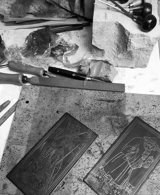 Emma Mathoulin artiste graveur et créatrice d'images pour les tambours chamaniques - Tambours Sacrés